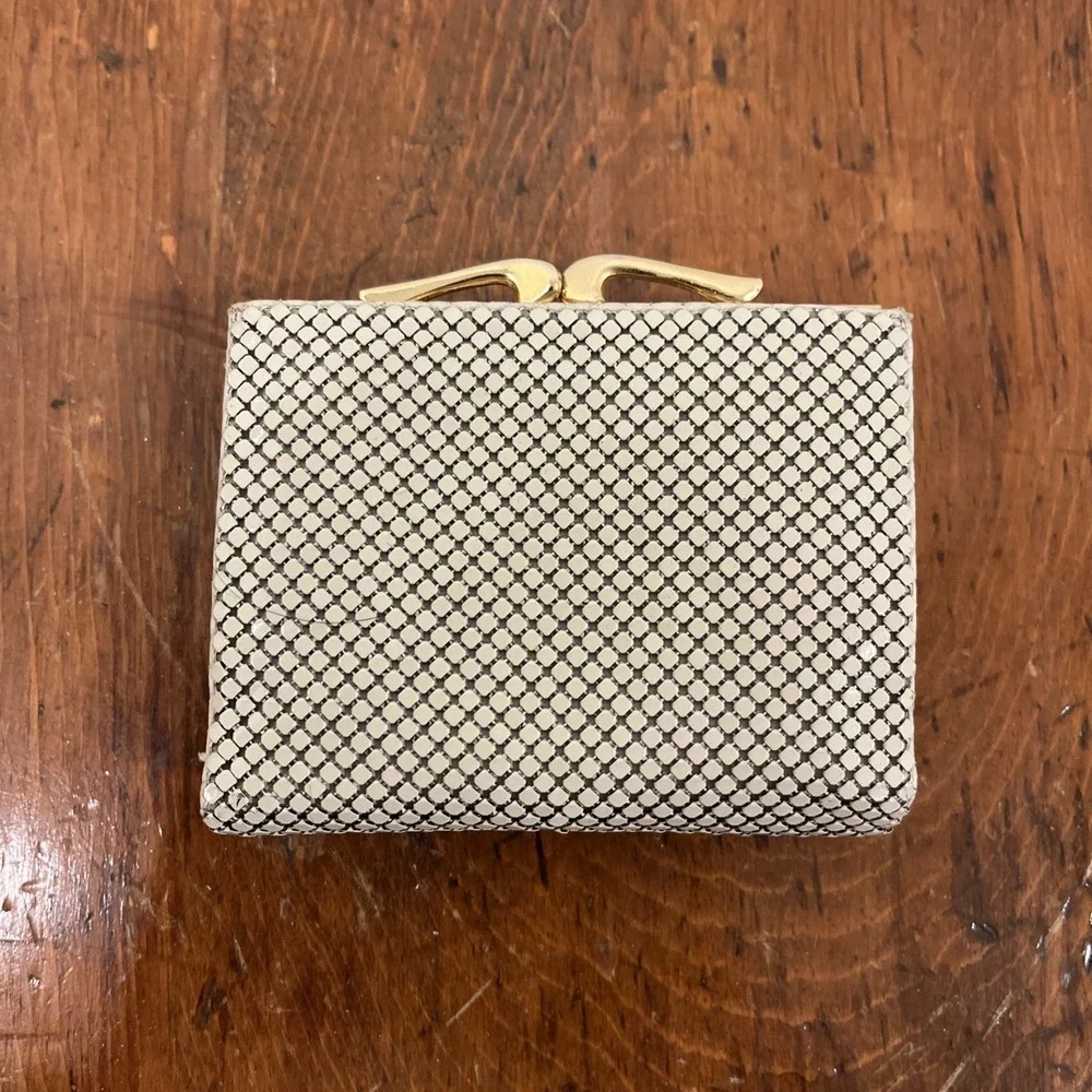 Vtg Whiting And Davis White / Cream Metal Mesh Change Purse Women's Wallet